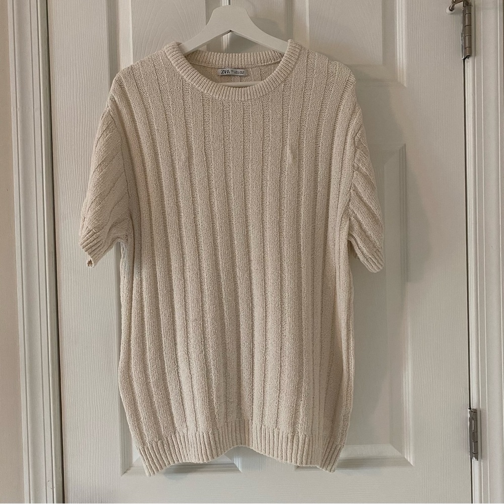 Zara beige knit t-shirt size L